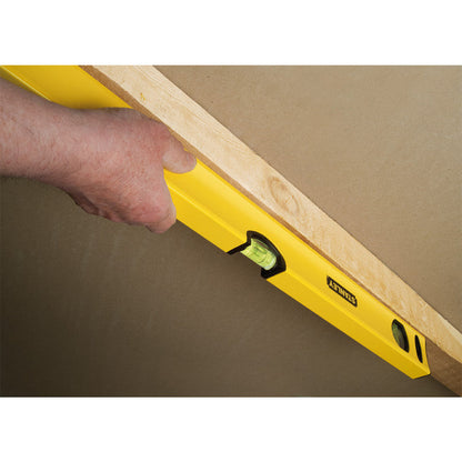 Niveau tubulaire classic STANLEY STHT1-43103 - 60 cm